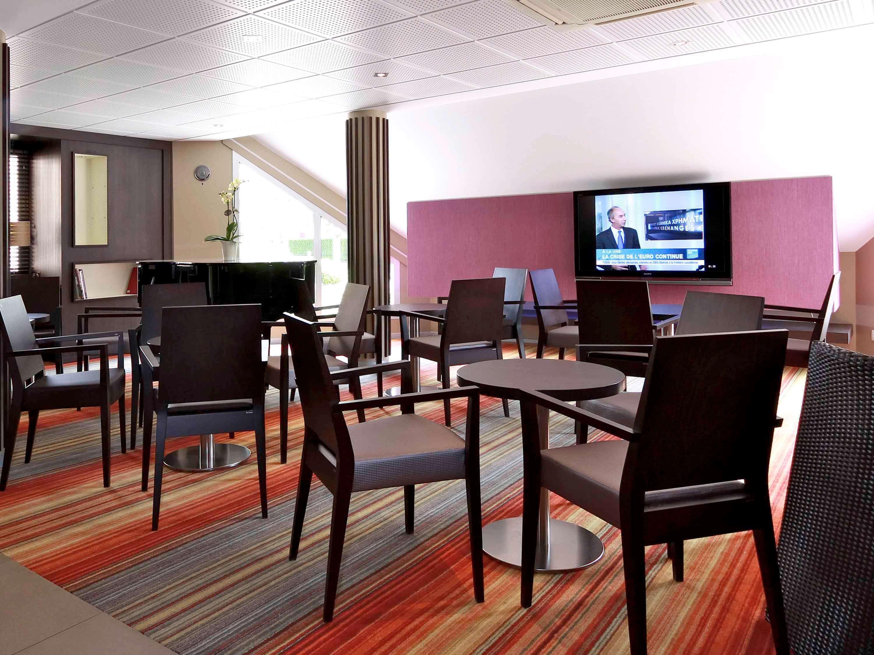 Mercure Hexagone Luxeuil Экстерьер фото