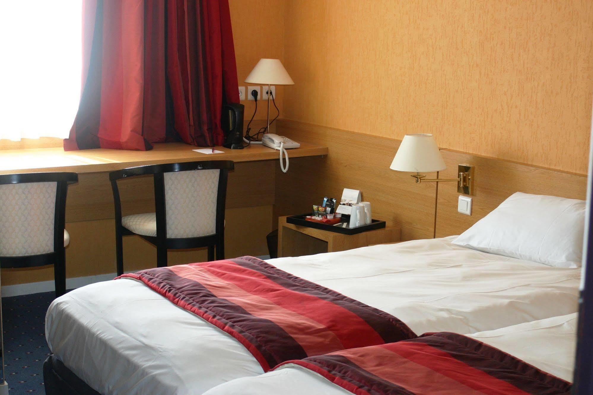 Mercure Hexagone Luxeuil Экстерьер фото